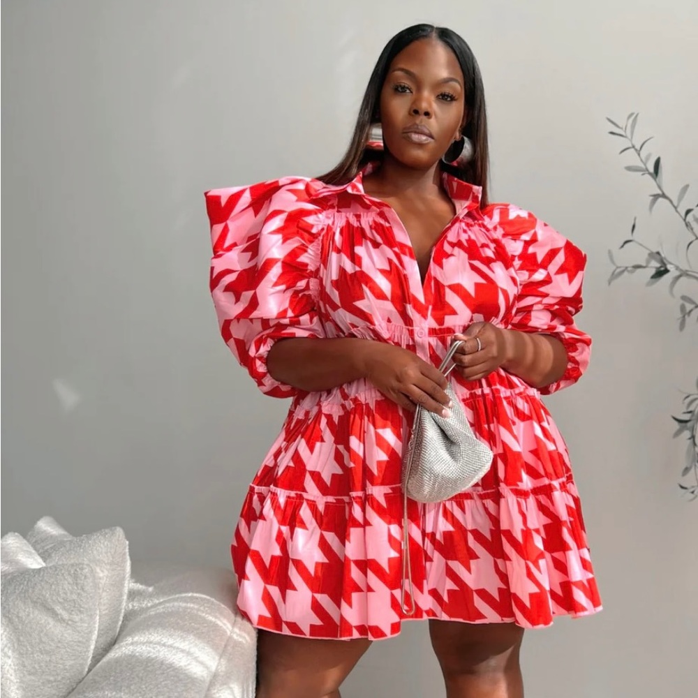 Pink & red houndstooth dress 🥰